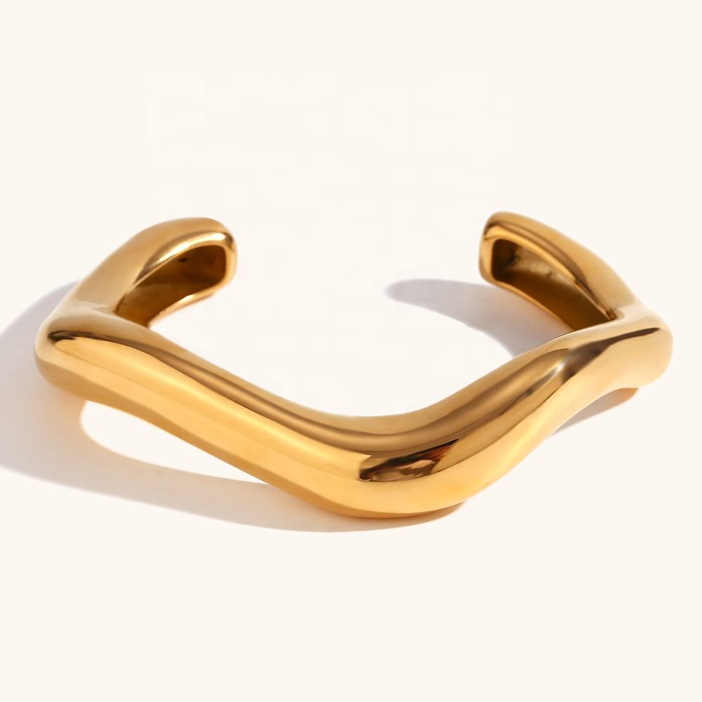 Water Wave Cuff