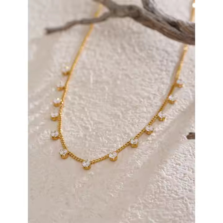Luma Necklace