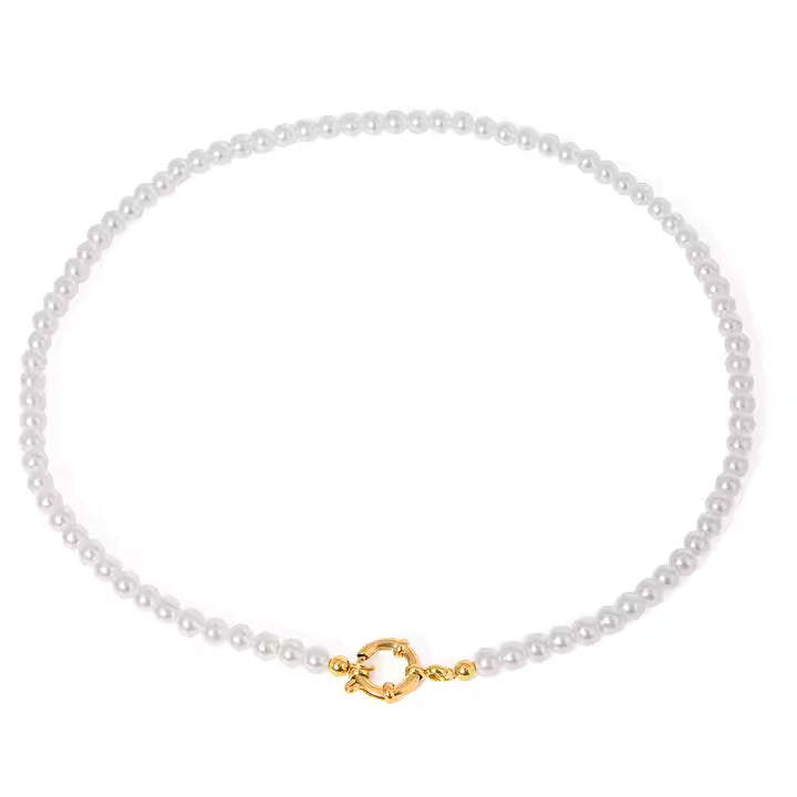 Pearl Buckle Necklace
