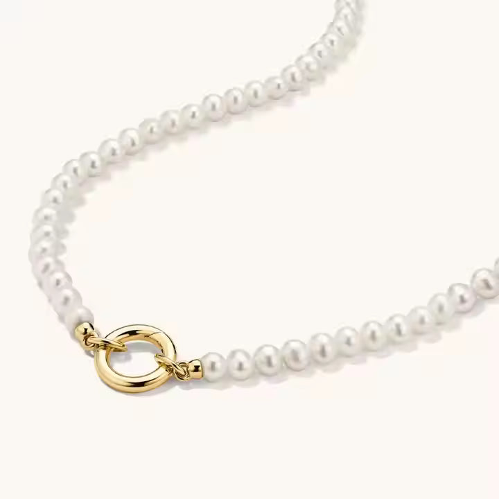 Pearl Buckle Necklace