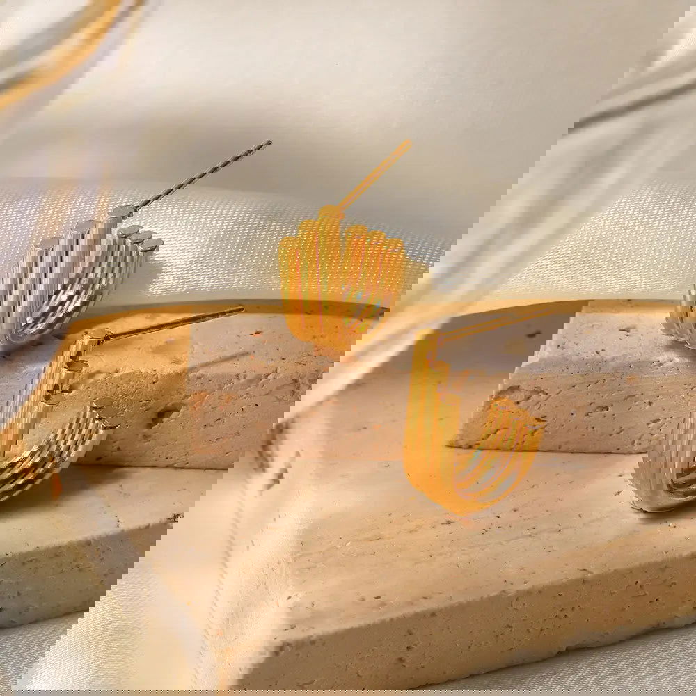 Stevie Huggies - Shvetah