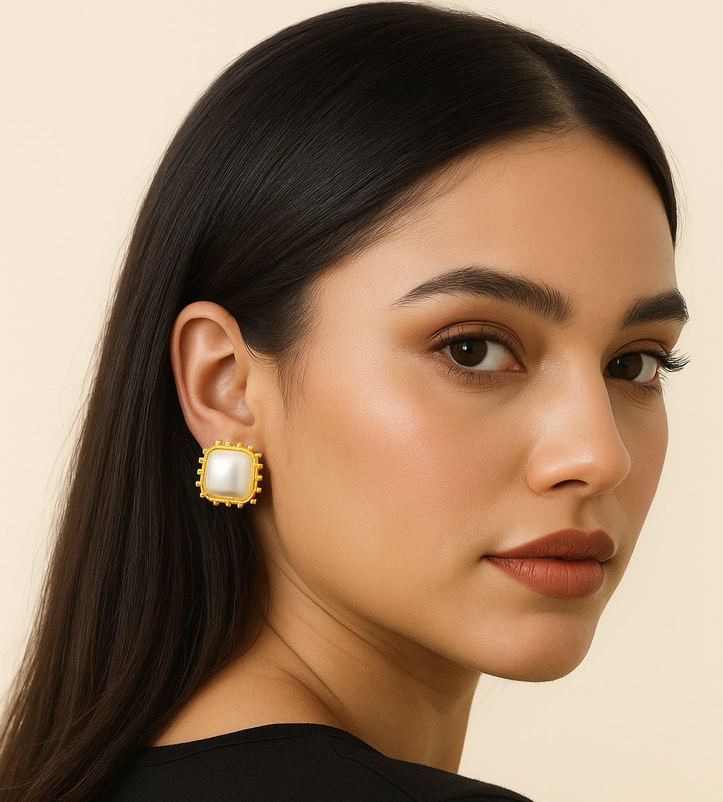 Noor Pearl Studs