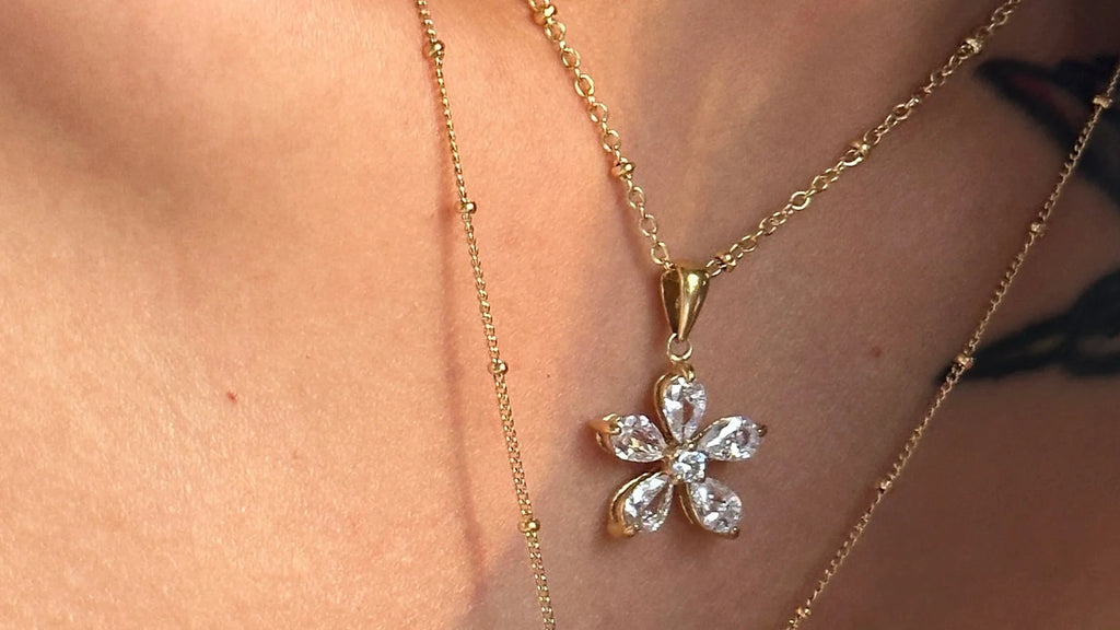 Amara Pendant