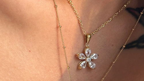 Amara Pendant