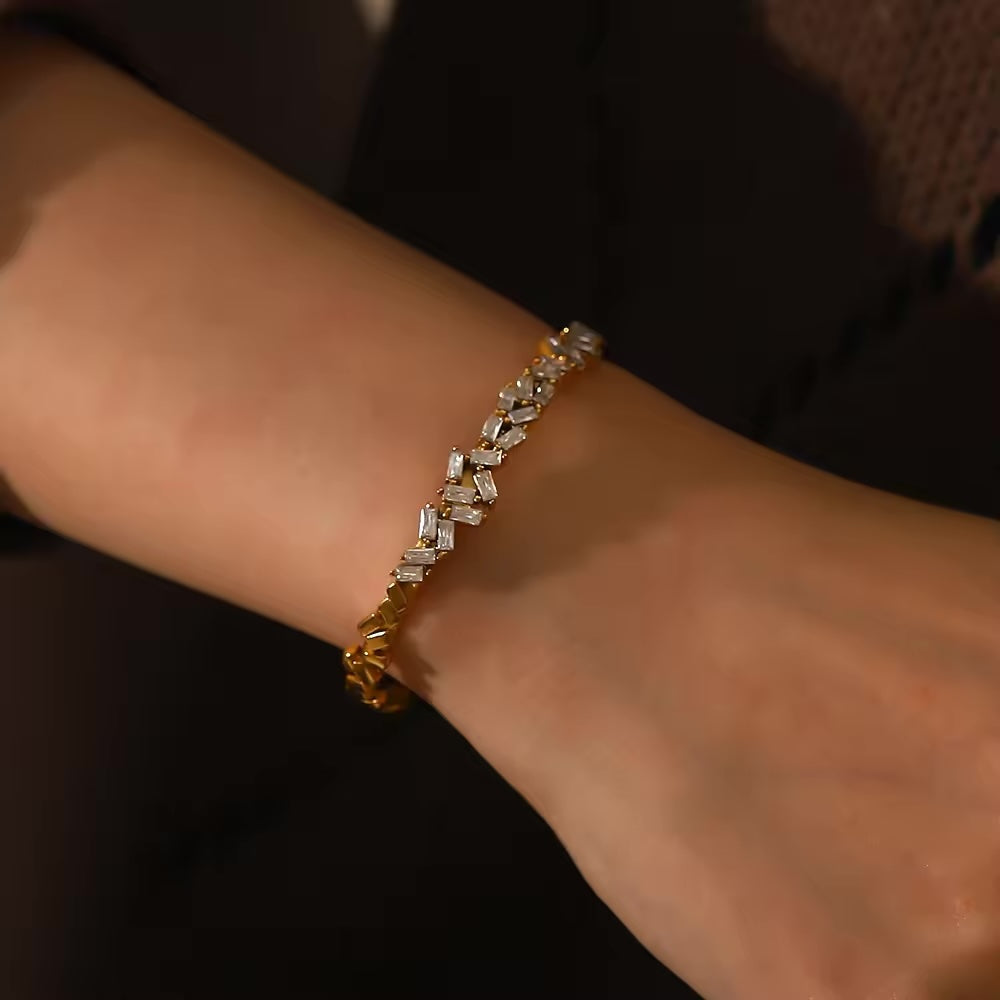 Cluster Cuff - Shvetah