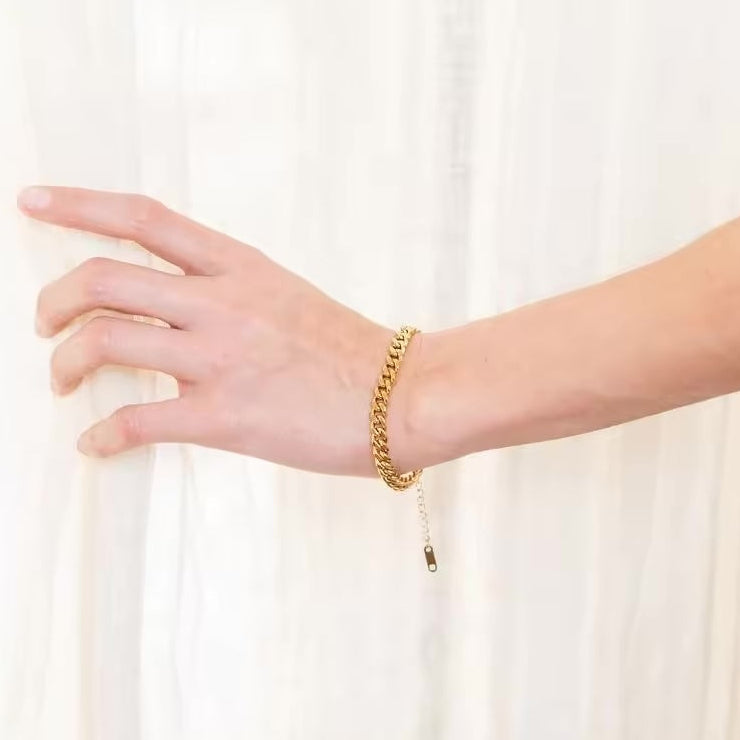 Curb Bracelet - Shvetah