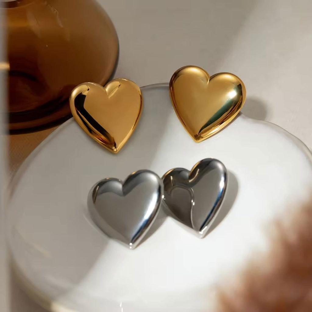 Glossy Heart Studs - Shvetah