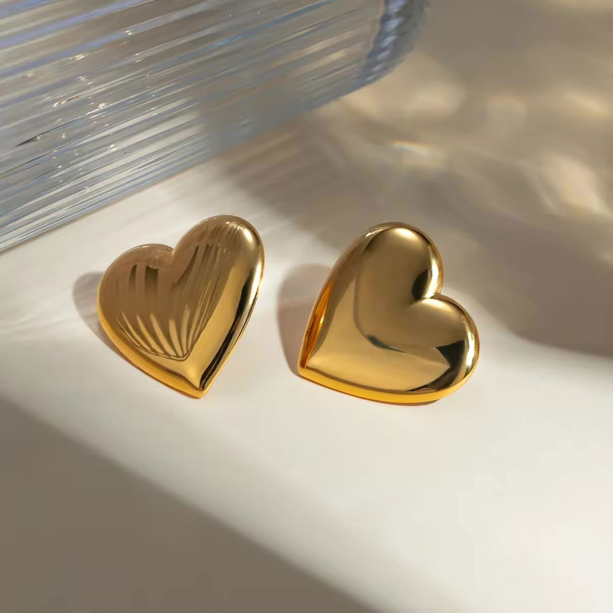 Glossy Heart Studs - Shvetah