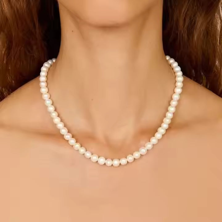Pearl Buckle Necklace