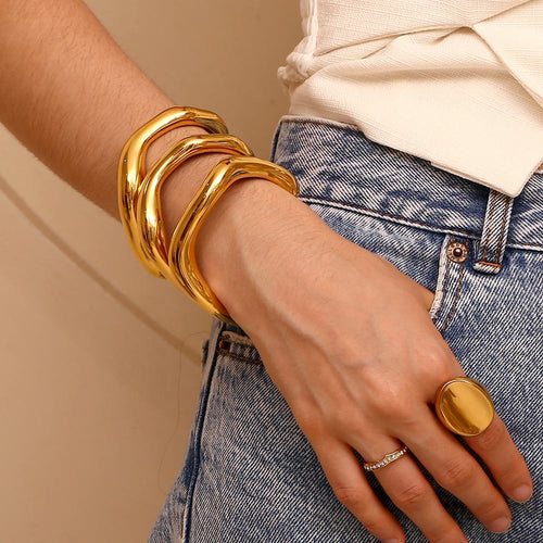Water Wave Cuff