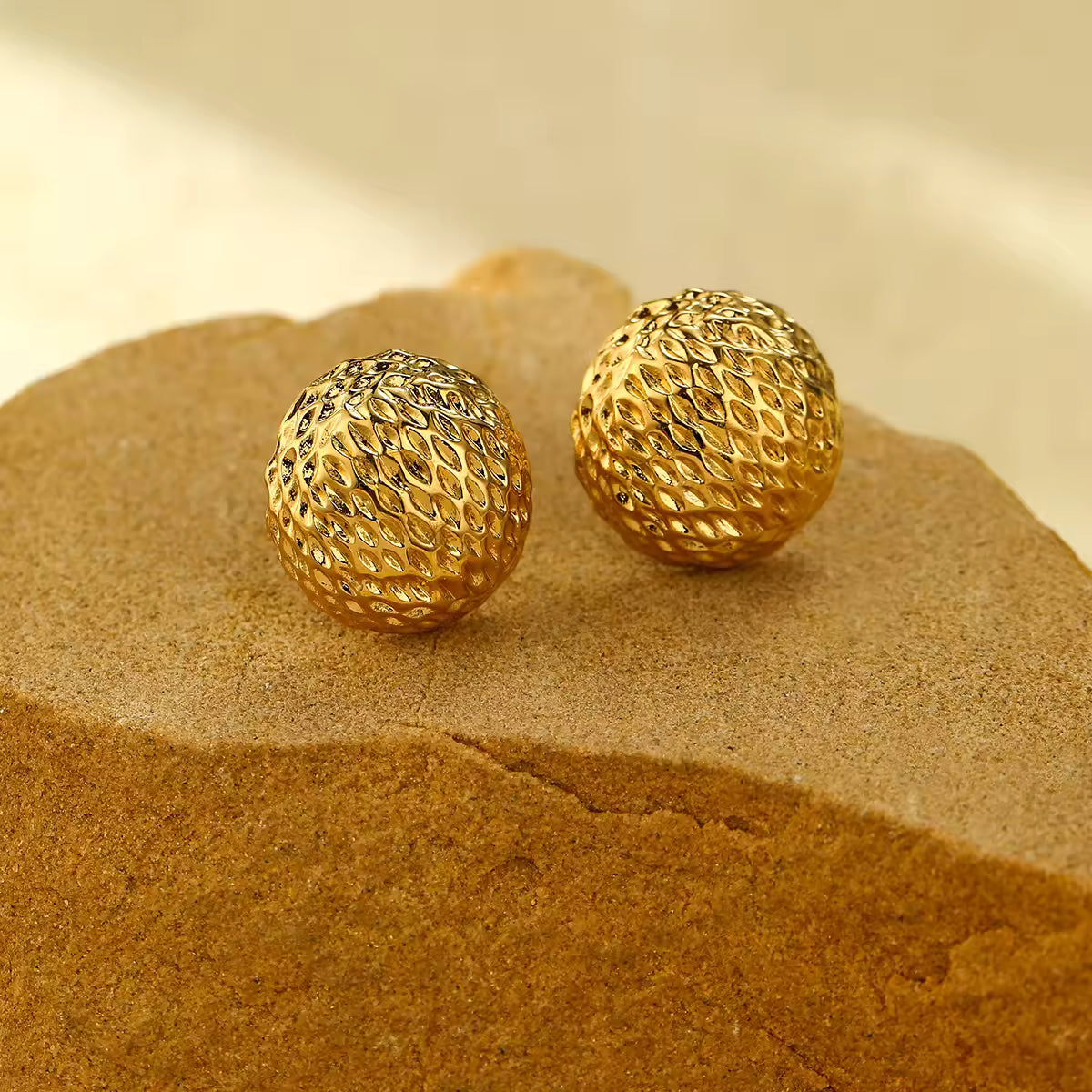 Niva Studs