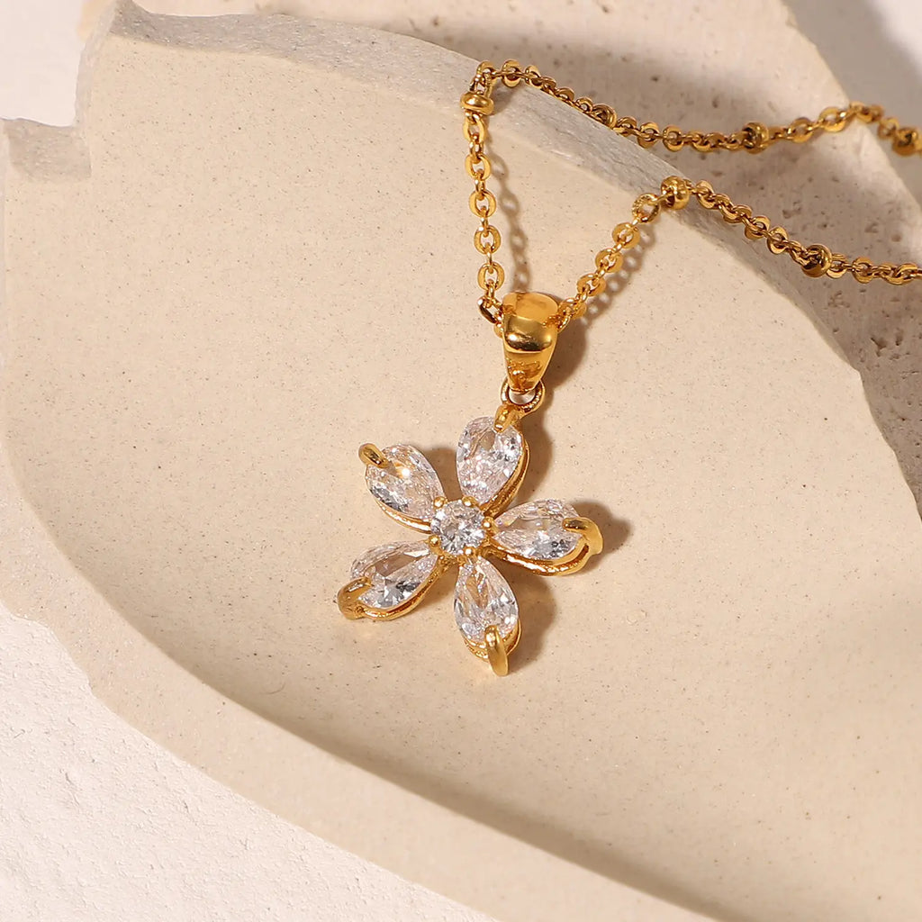 Amara Pendant