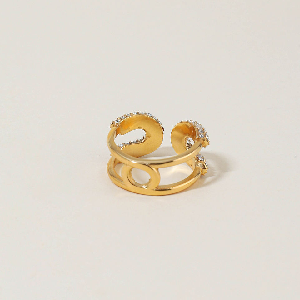 Aria Paperclip Ring