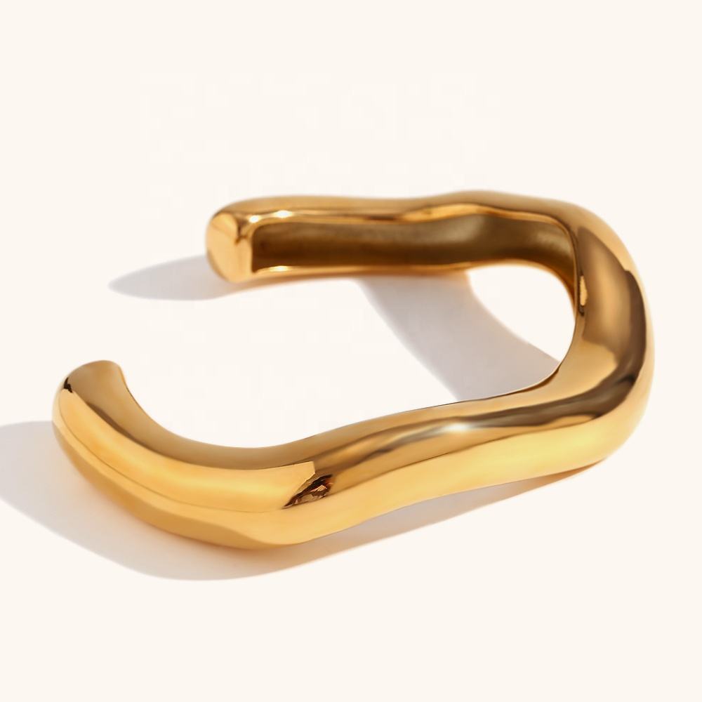 Water Wave Cuff