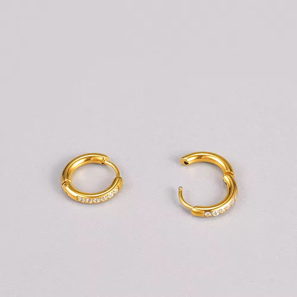 Minimal Diamond Huggies