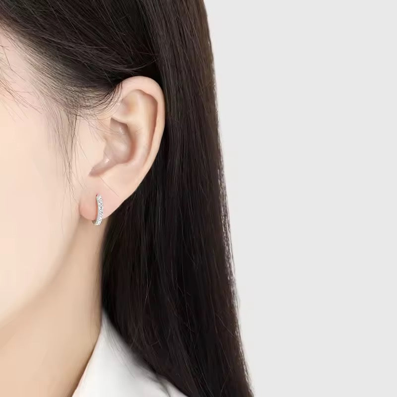 Minimal Diamond Huggies