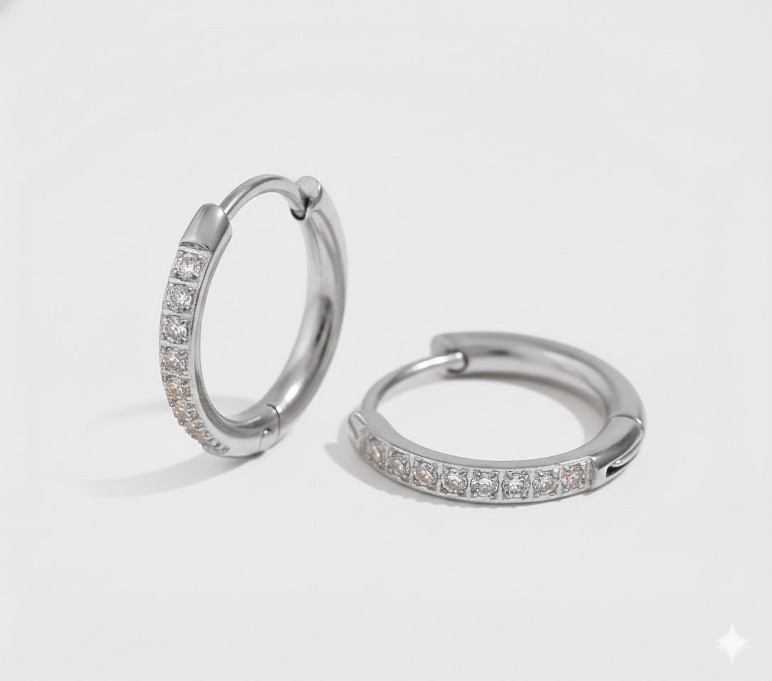 Minimal Diamond Huggies