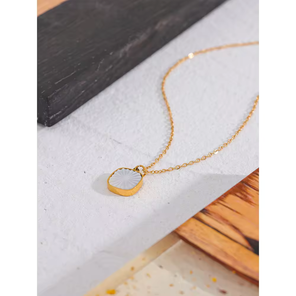 Ivory Petra Pendant Necklace - Shvetah