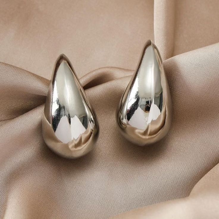 Silver Waterdrops