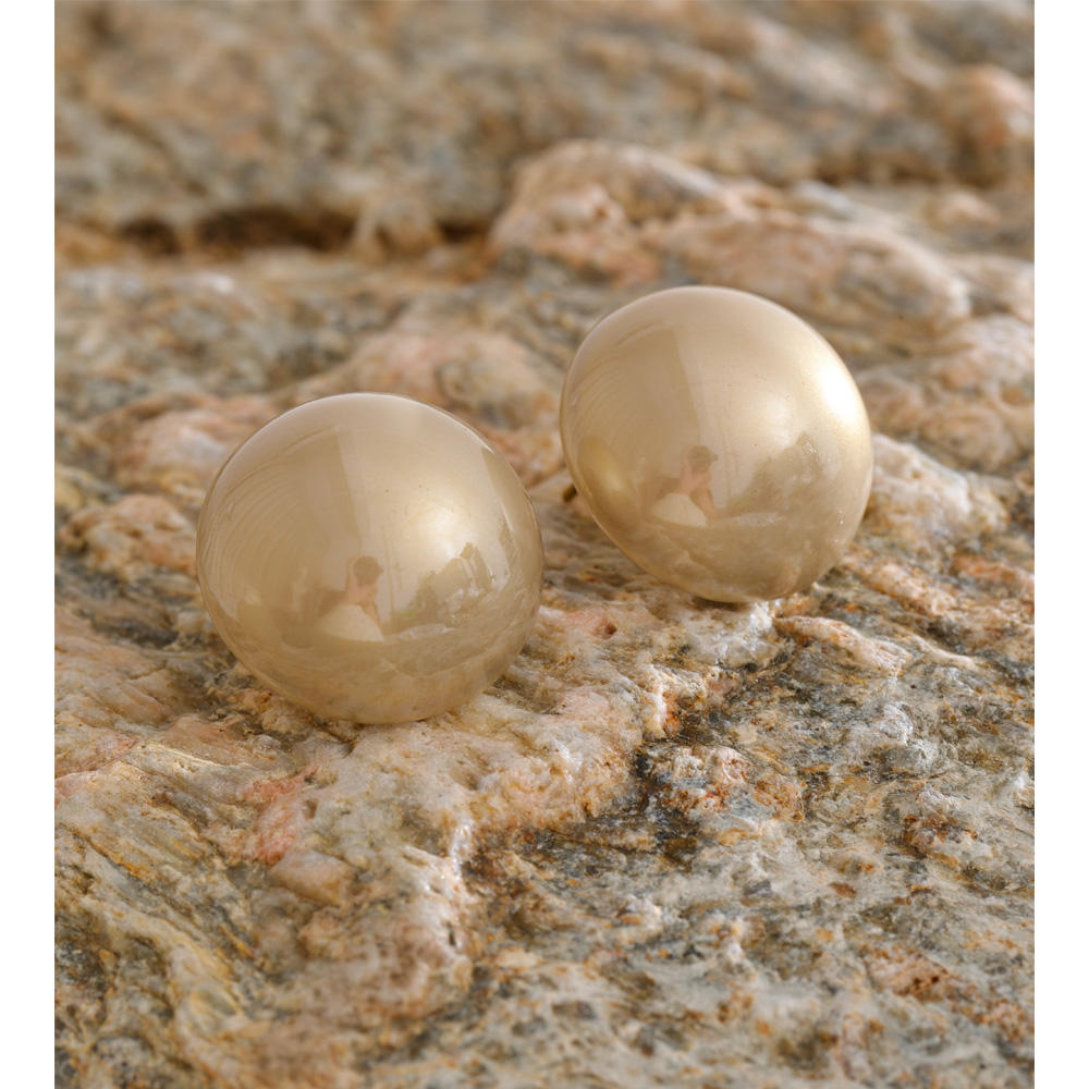 Pearl Dome Studs