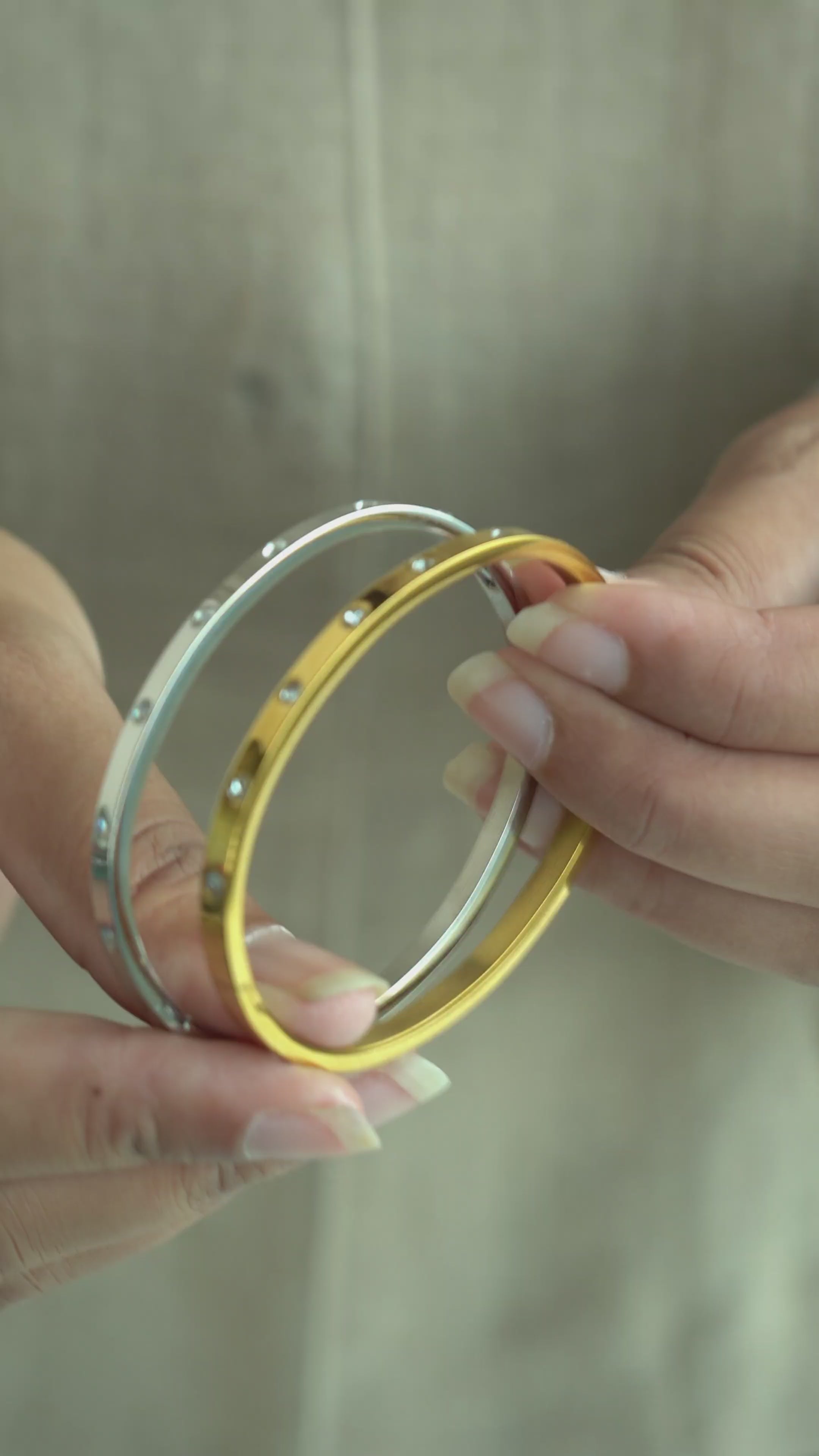 Emerson Hinge Bangle