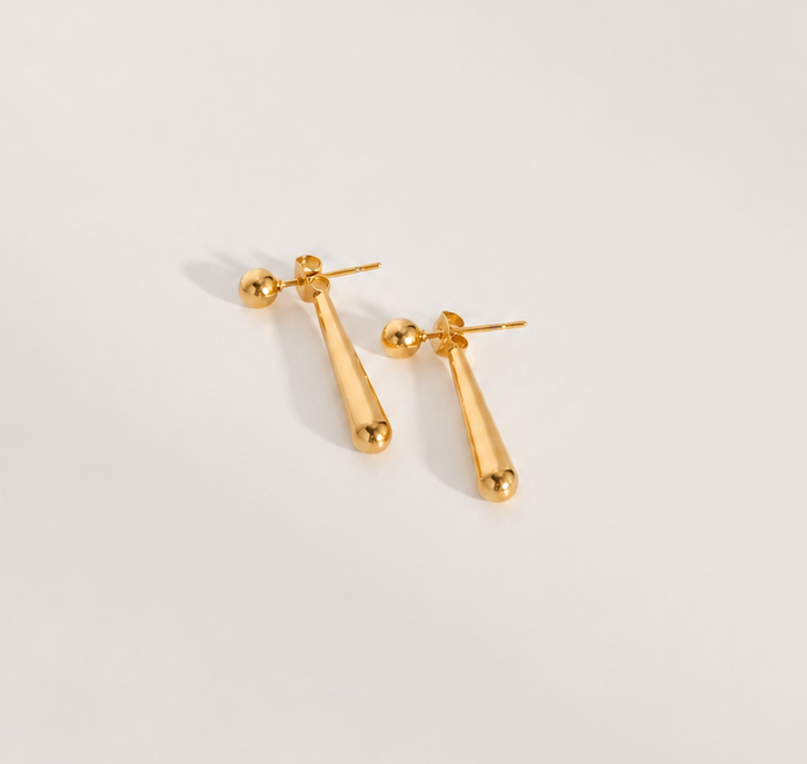Sleek Bar Studs